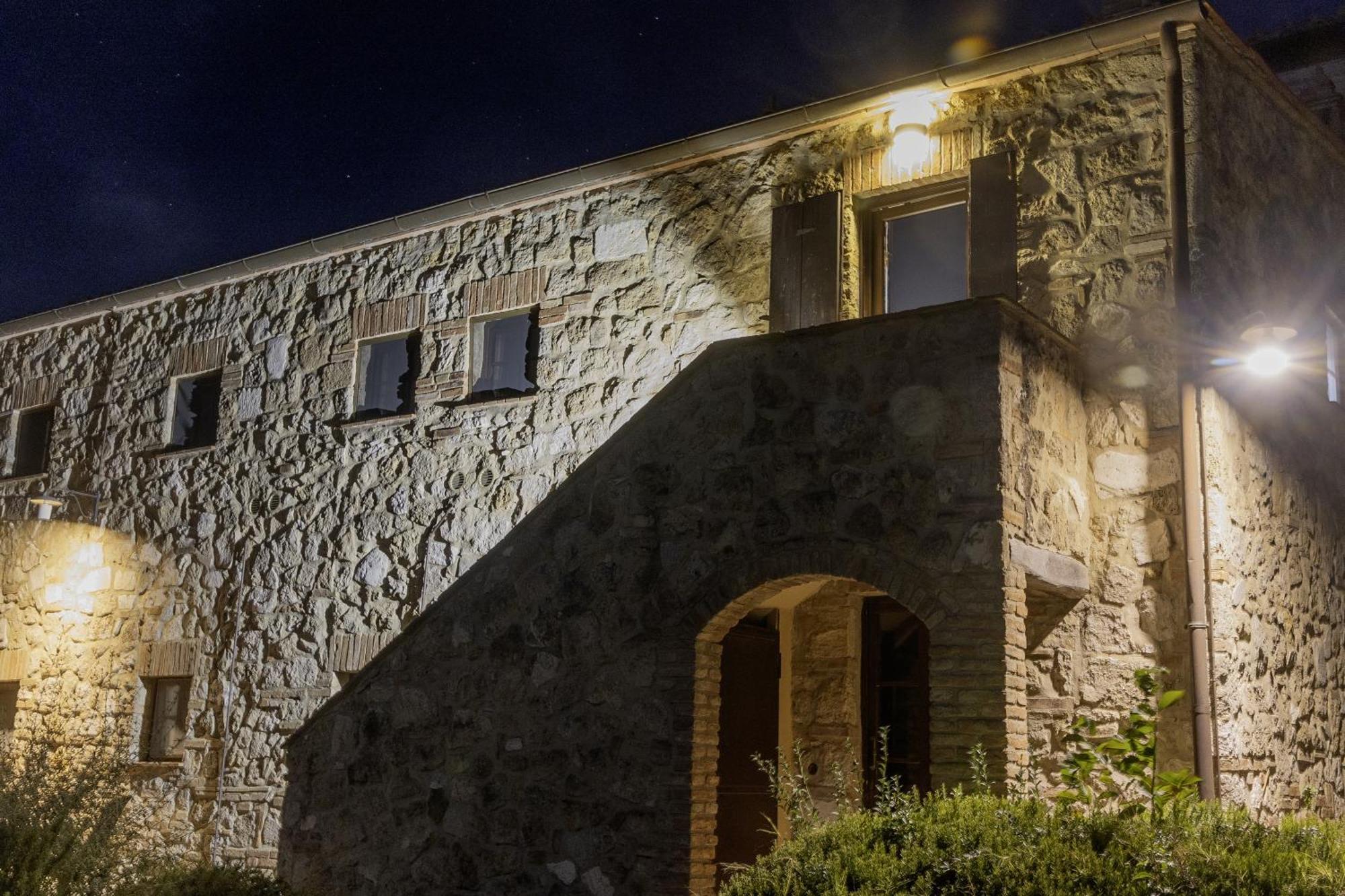Relax Palazzo Monaci Apartman Asciano Kültér fotó